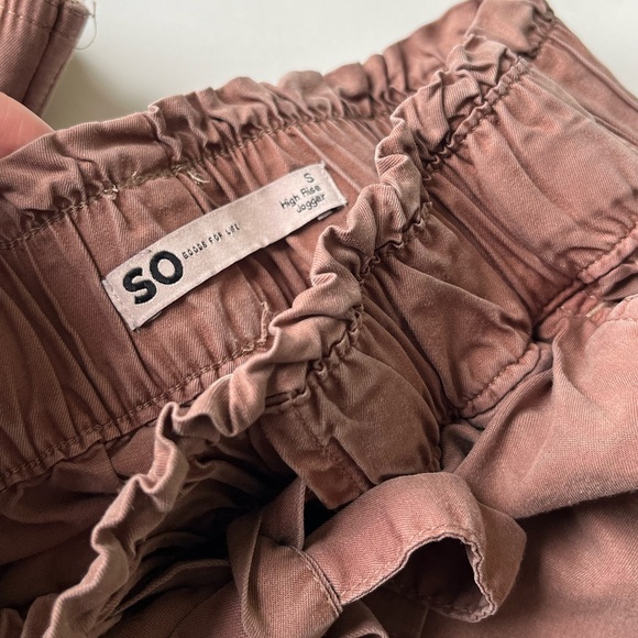 SO High Rise Joggers - Picture 3 of 4